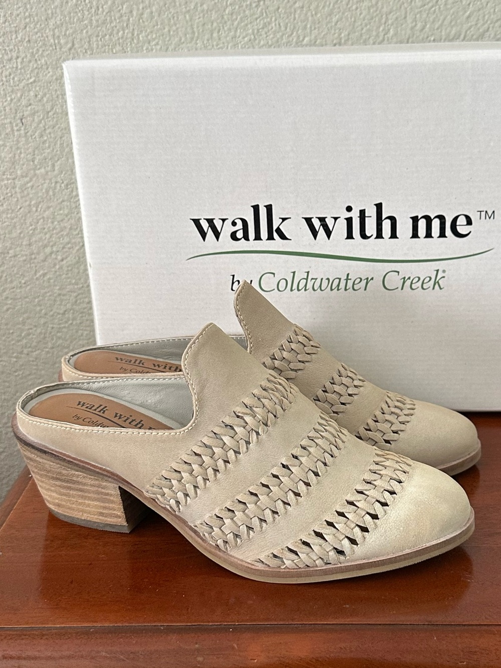 Coldwater Creek Taupe Woven Leather Slip-On Mules SZ 6 1/2